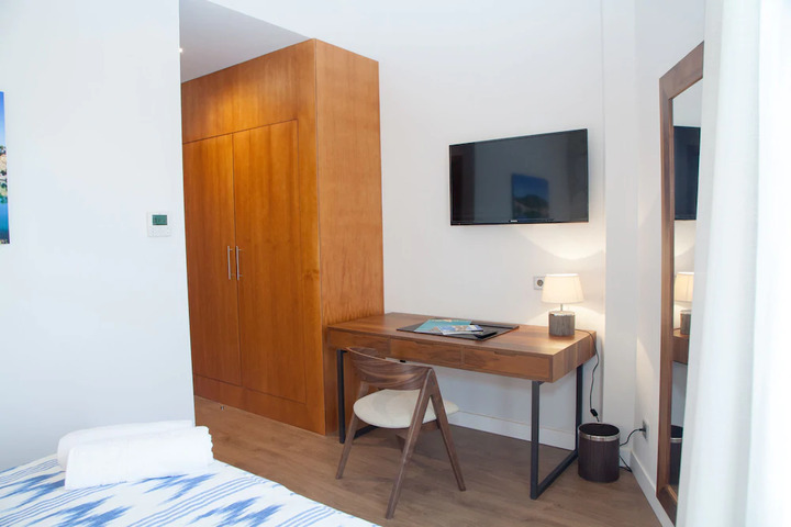 Room 7 of 10
