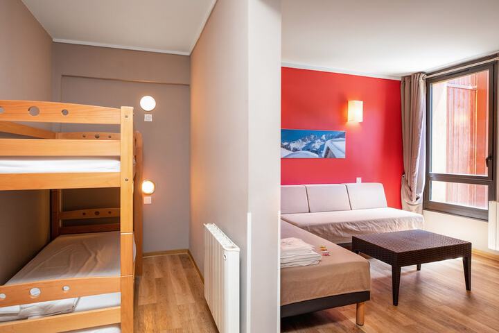 Room 32 of 127
