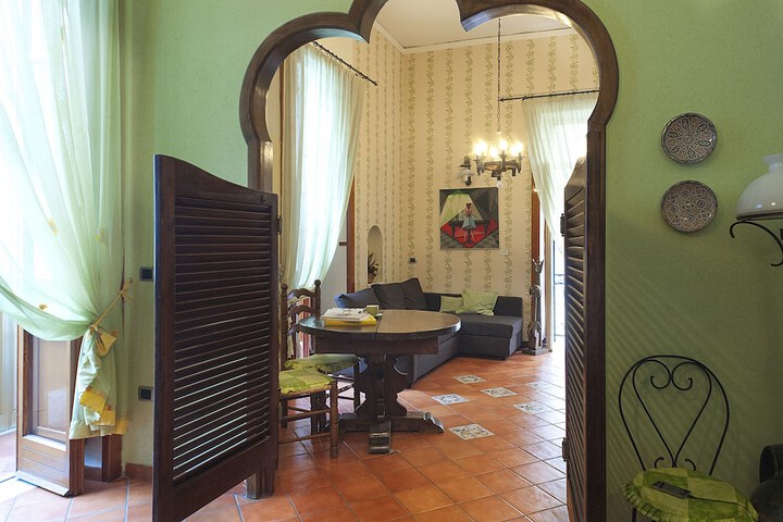 Room 8 of 36