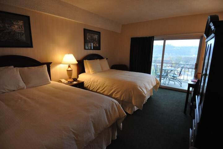 Room 10 of 34