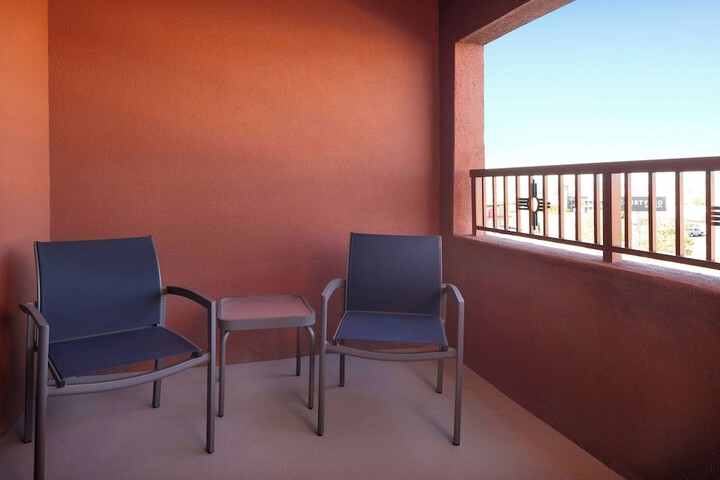 Room 10 of 31