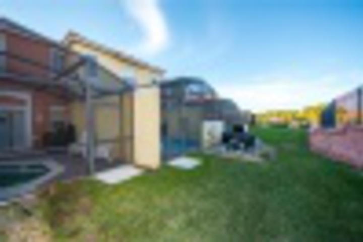 Hotel Exterior 4 of 312