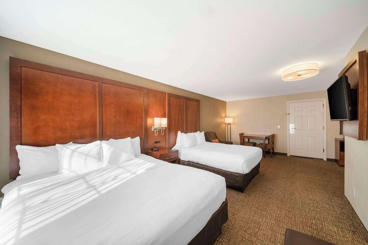1 King Bed (17 of 34)