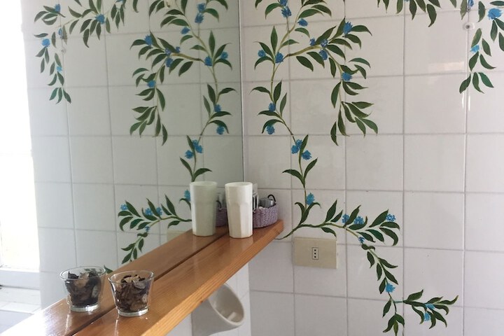 Room 13 of 34