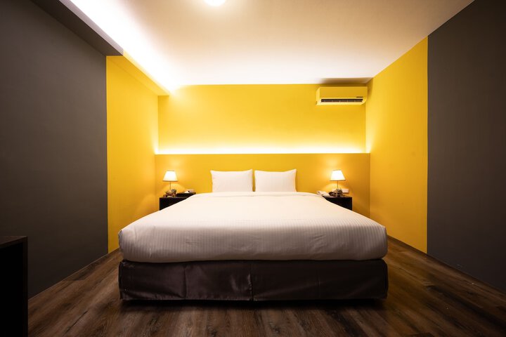 Room 7 of 46