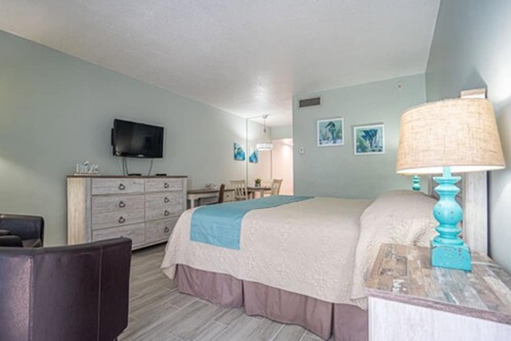 Room 2 of 22