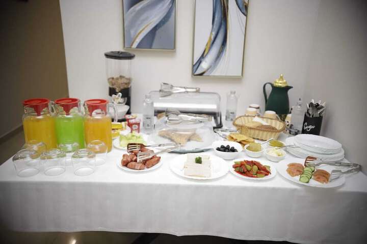 Dining 60 of 68
