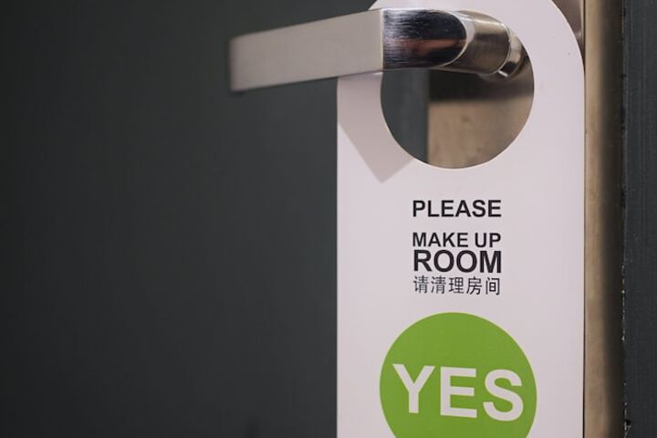 Room 22 of 38