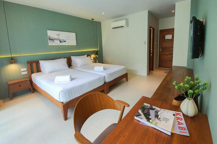Room 4 of 23
