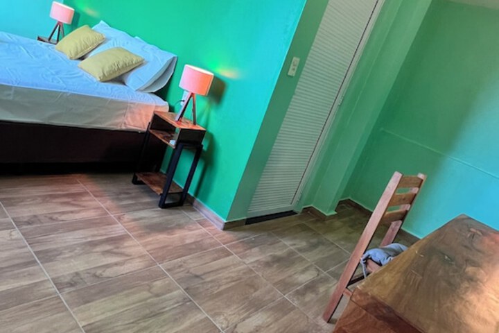 Room 30 of 86