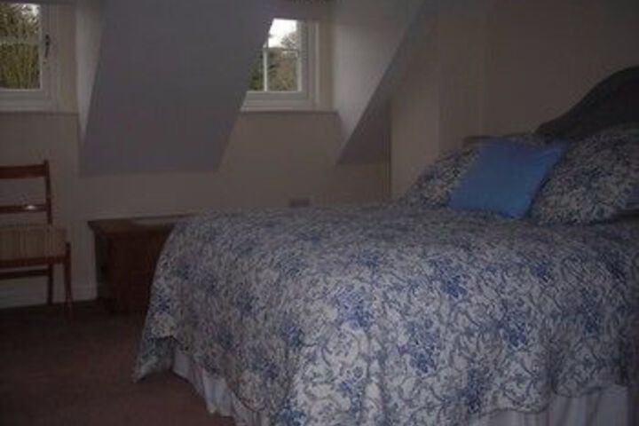 Room 7 of 18