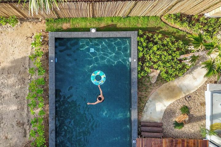 Pool 119 of 221