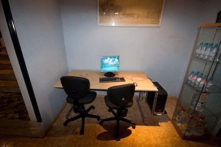 Business Center 14 of 23