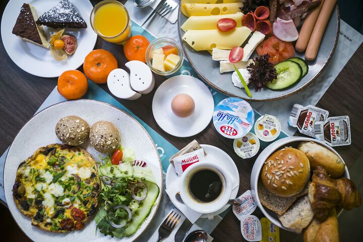 Breakfast/Coffee Service 65 of 78