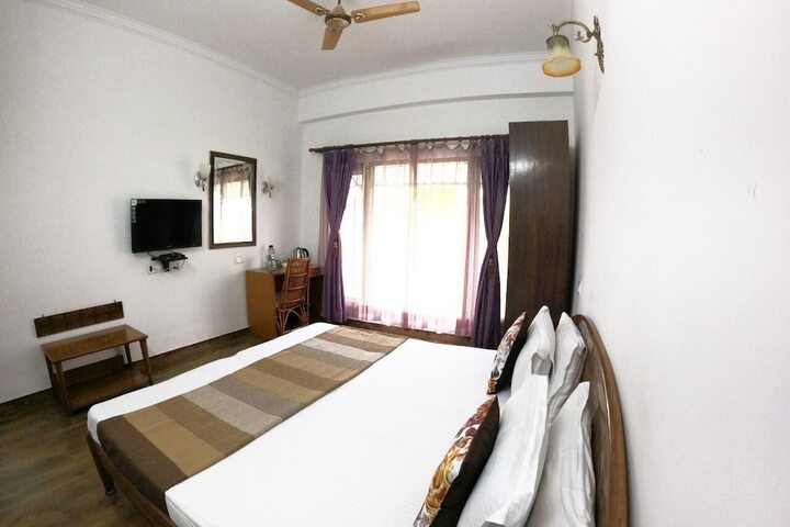Room 5 of 15