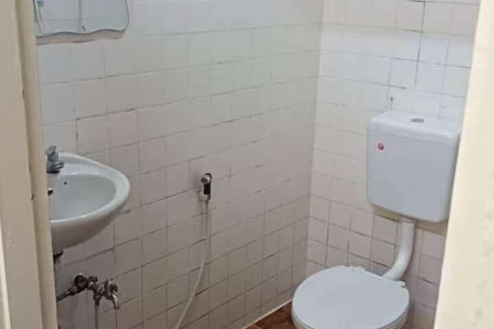 Room 41 of 73