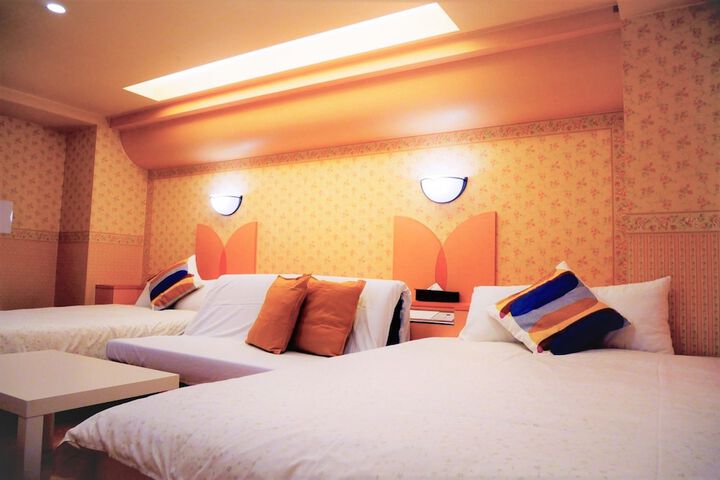 Room 48 of 62