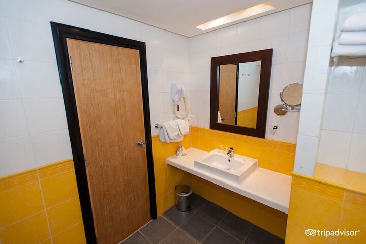 Room 32 of 116