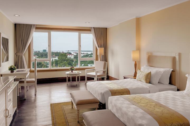 Room 10 of 74