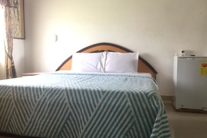 Room 5 of 20