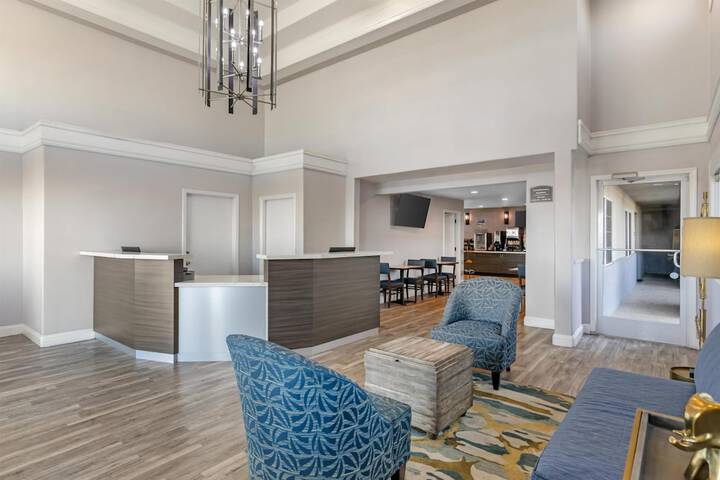 Hotel Lobby