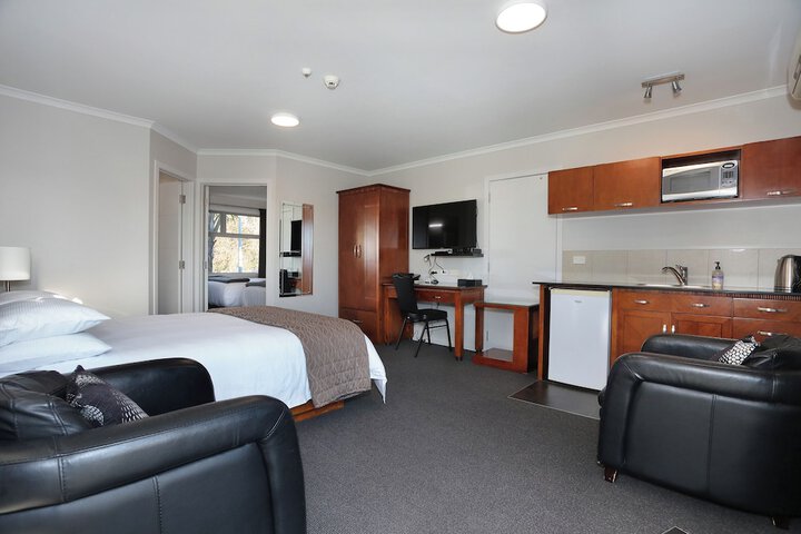 Room 10 of 50