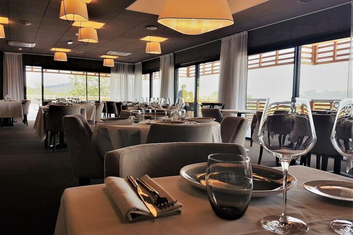 Dining 60 of 88