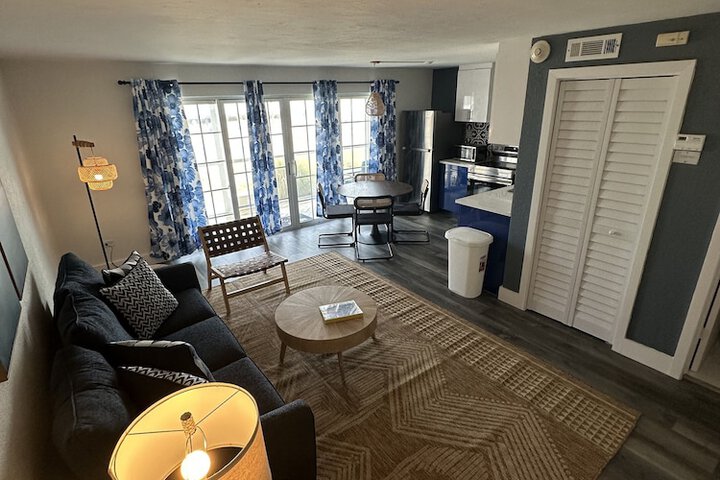 Room 25 of 46