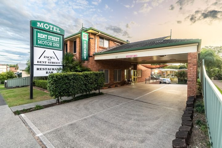 Exterior of Bent Street Motor Inn