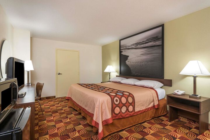 1 King Bed Accessible (6 of 17)