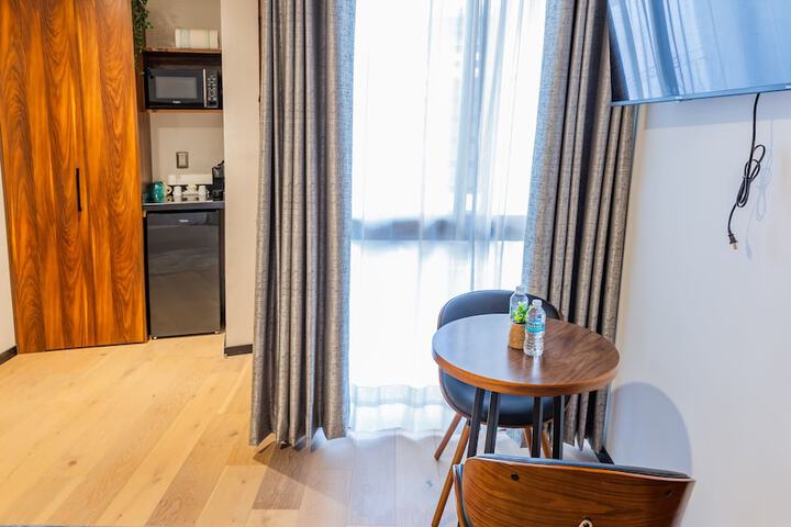 Room 93 of 329