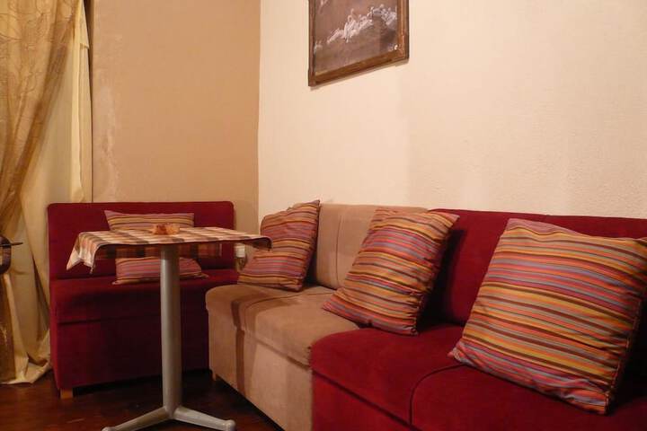 Lounge 12 of 12