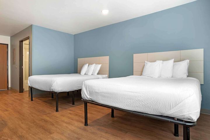 Standard Studio 1 Queen Bed (9 of 10)