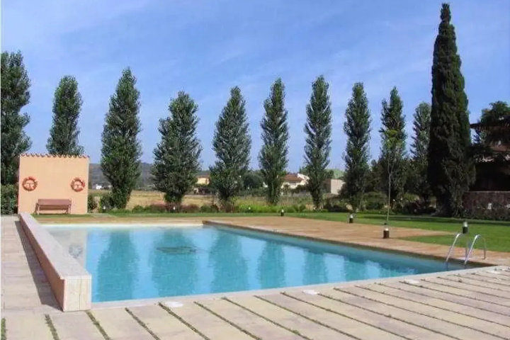Pool 9 of 13