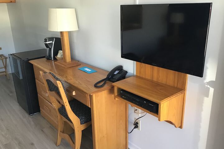 Room 4 of 15