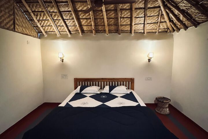 Room 3 of 16