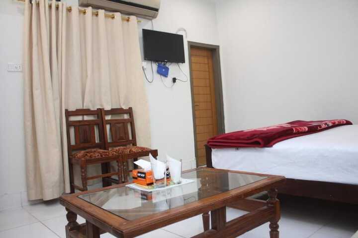 Room 17 of 43
