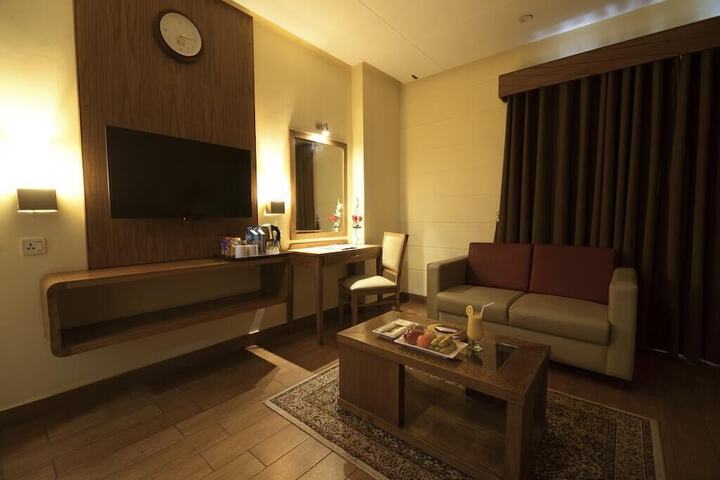 Room 13 of 45