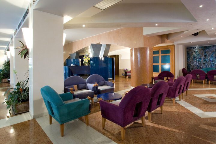 Guest Lobby