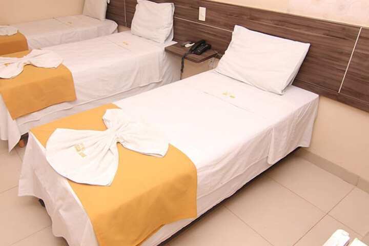 Room 10 of 36