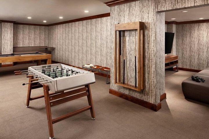 Room 10 of 43