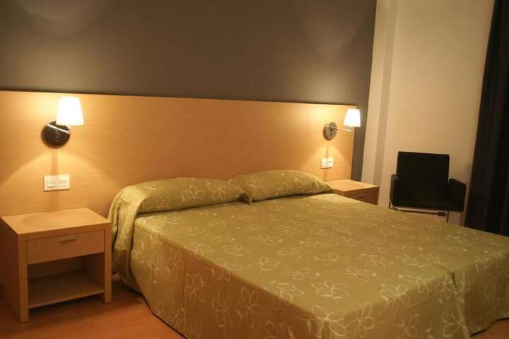 Room 9 of 47