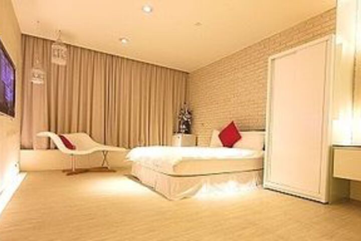 Room 60 of 73