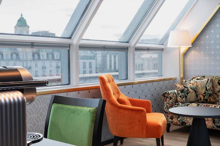 Hotel 103 of 104