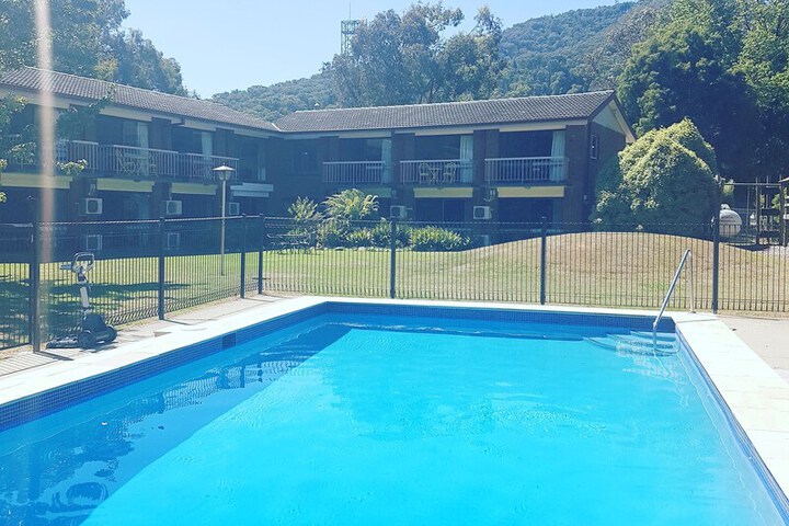 Pool 34 of 41