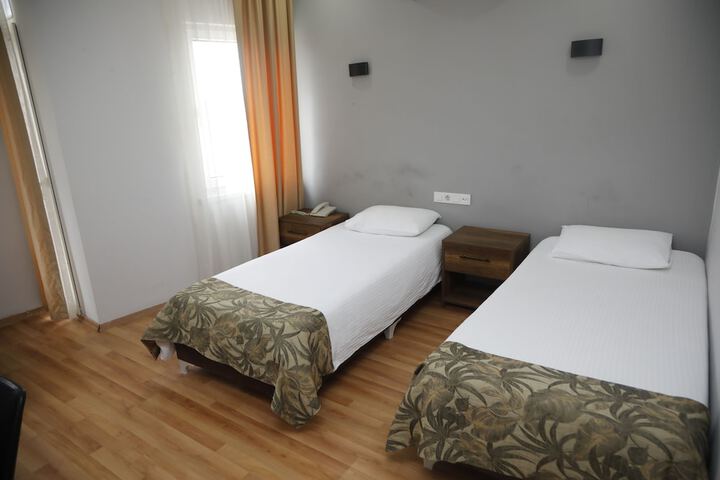 Room 15 of 46