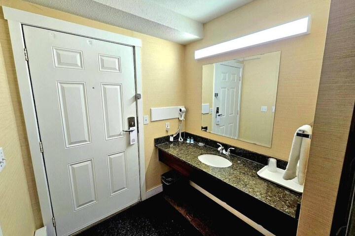 Room 35 of 57