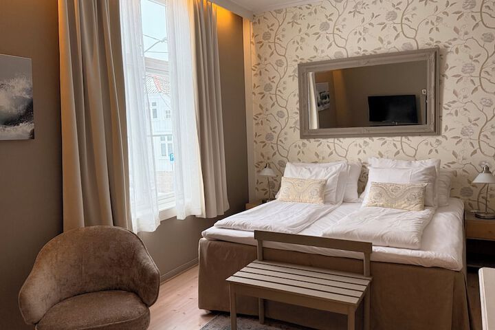 Room 29 of 86