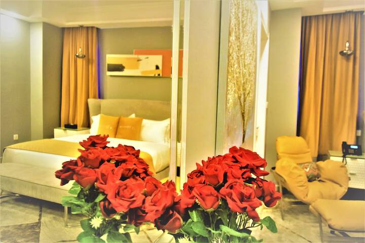 Room 12 of 50