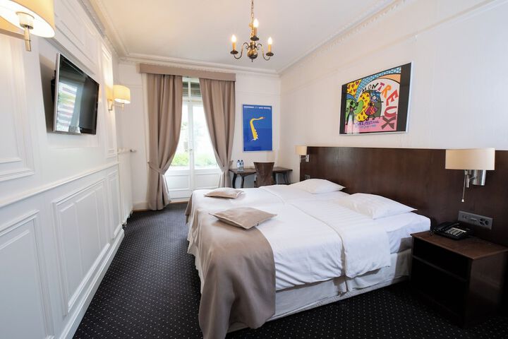 Room 29 of 103